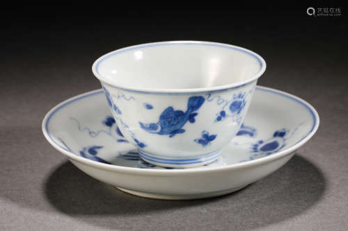 Qing Dynasty blue and white flower tea cup