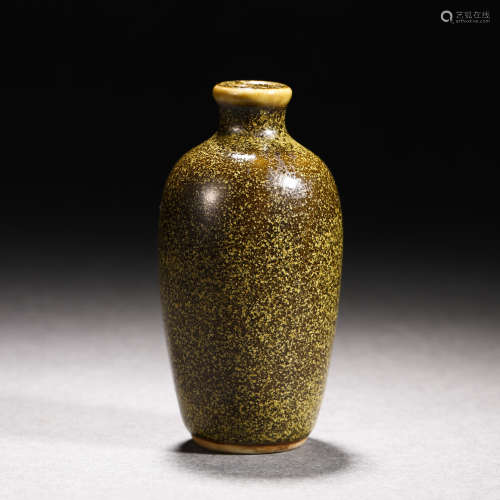 Qing Dynasty Porcelain Snuff Bottle