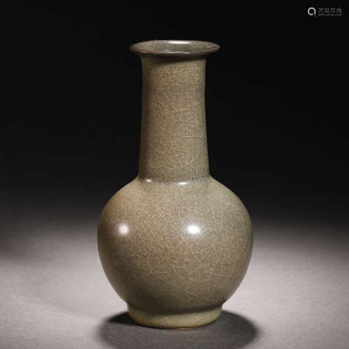 Song Dynasty celadon vase