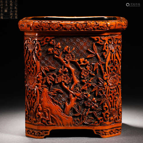 Qing Dynasty red flower pen holder