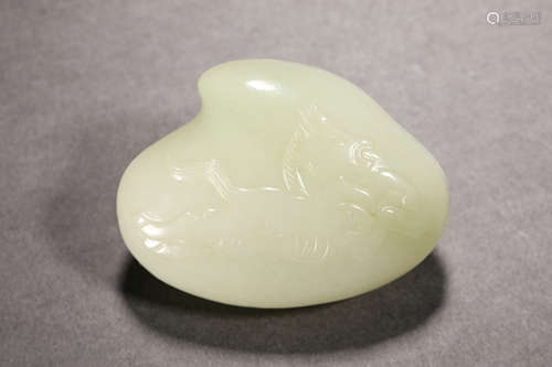 Qing Dynasty Hetian Jade Clam Box