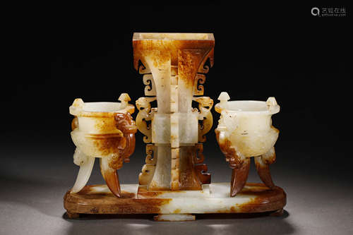 Han Dynasty Hetian Jade Beast Pattern Ding