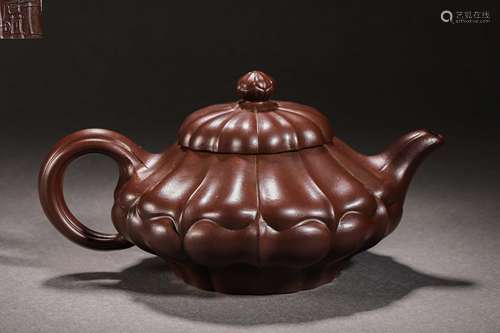 Qing Dynasty melon-shaped purple clay teapot