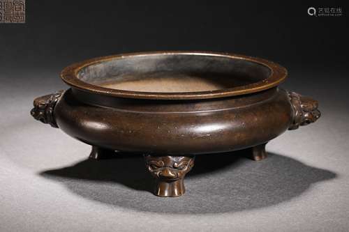 Ming Dynasty bronze three-legged furnace