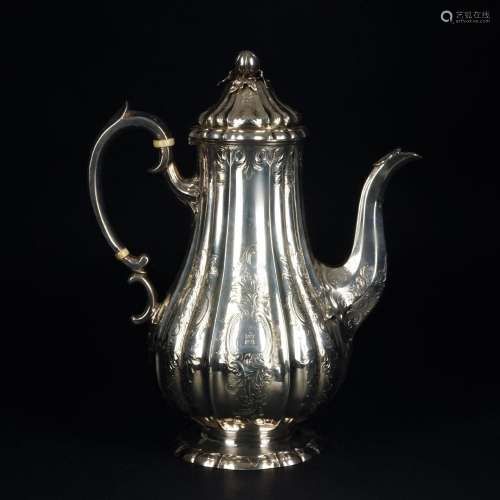 An >English sterling suilver coffee pot, London 1837