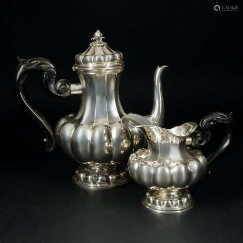 An Italian 800/1.000 silver coffee pot and a milk jug, 1935-...