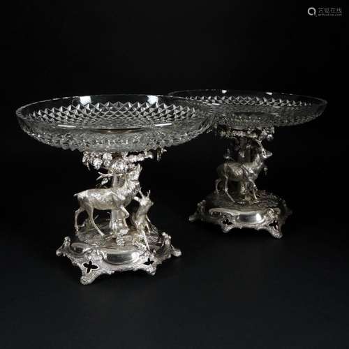 A pair of elegant Italian silver stands, Leopoldo Janesich, ...