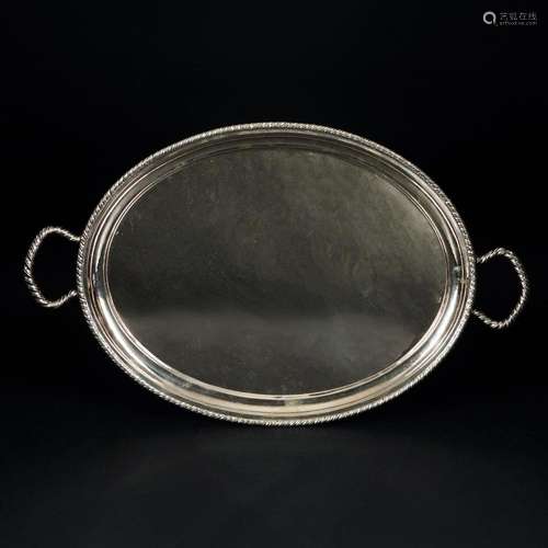 An Italian 800/1.000 oval tray, 1935-1945