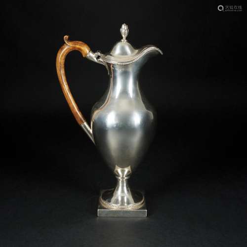 An English sterling silver jug, London, 1817