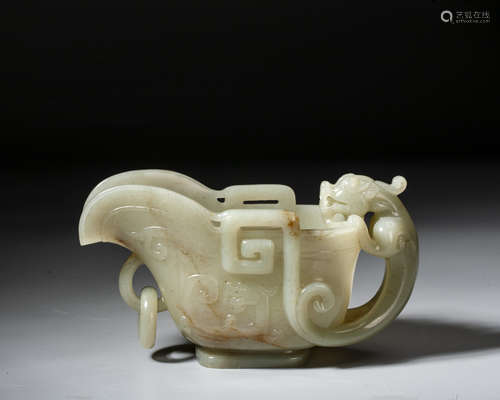 A CARVED WHITE JADE EWER,QING DYNASTY