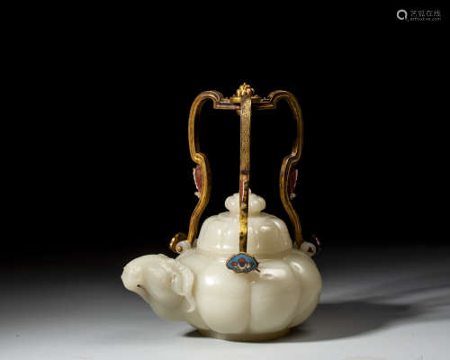 A WHITE JADE TEAPOT,QING DYNASTY