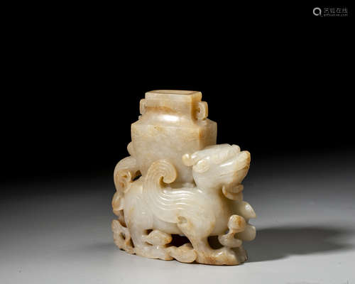 A CHINESE CARVED WHITE JADE VASE,QING DYNASTY