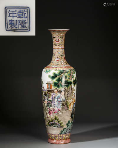 A CHINESE ENAMELED PORCELAIN VASE,QING DYNASTY