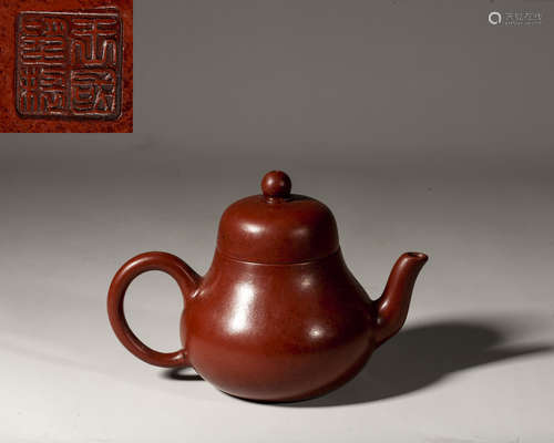 A CHINESE ZISHA TEAPOT,QING DYNASTY