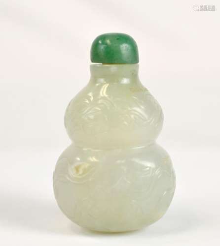 Chinese Carved Double Gourd Jade Snuff Bottle