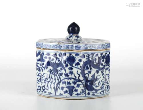 Chinese Blue & White Covered Box