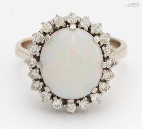 Opal-Diamant-Ring