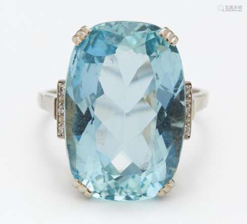 Aquamarin-Diamant-Ring