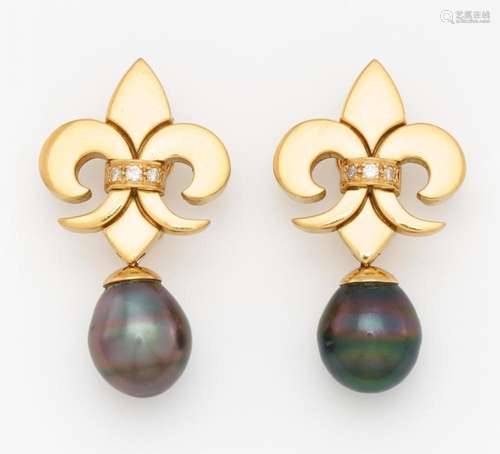 Tahiti Cultured Pearl-Earrings