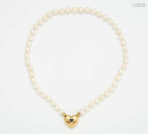 Cultured Pearl-Necklace with Heart Pendant