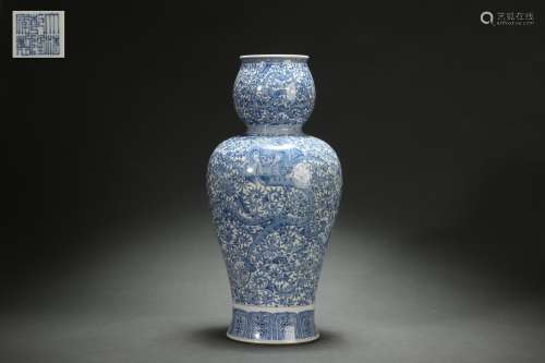 Blue-and-white ZUN-vase with Interlaced Lotus and Dragon Des...