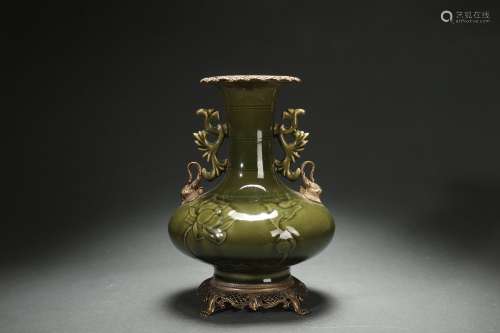 Chinese Porcelain Gall-shaped Vase