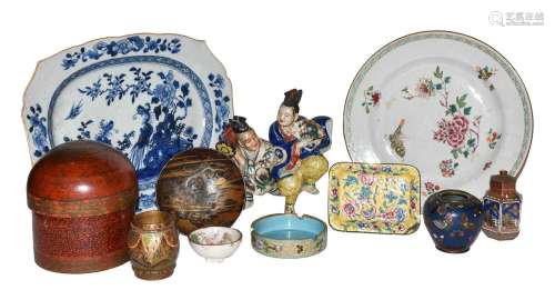 A quantity of Asian art to include a 19th century Chinese ex...