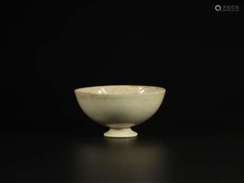 kiln carved Hualien disc grain footed bowlSize: 5.5 cm diame...
