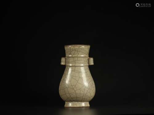 In the  : the elder brother of glaze vase with a double pene...