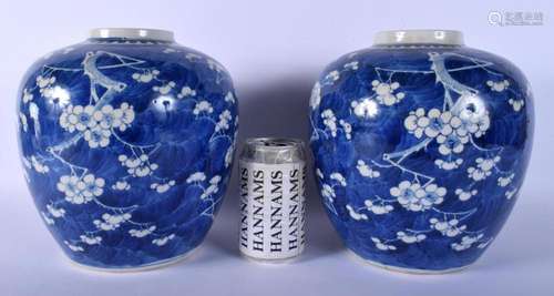 A LARGE PAIR OF 19TH CENTURY CHINESE BLUE AND WHITE GINGER J...