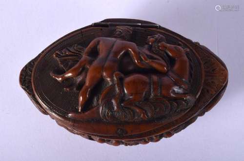 AN 18TH/19TH CENTURY DUTCH CARVED COQUILLA NUT SNUFF BOX dec...