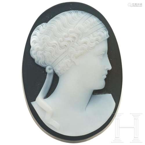 An agate and onyx cameo, circa 1900