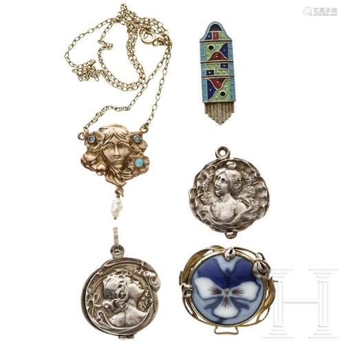 Five pieces of jewellery, German i.a., circa 1920