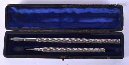 A BOXED S. MORDAN & CO PEN AND PENCIL SET. Cartouche on ...