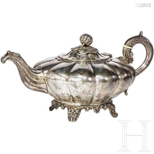 A silver teapot, James Fray, Dublin, 1839