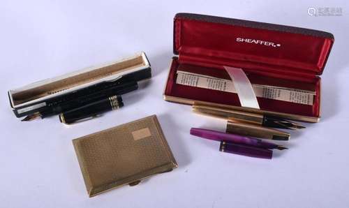 A VINTAGE CIGARETTE CASE and three 14ct gold nib pens. (4)