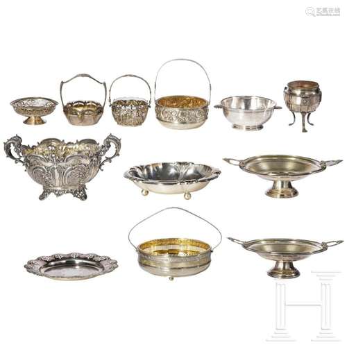 Twelve bowls and baskets in silver or silver-plated executio...