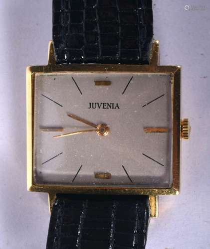 A VINTAGE JUVENIA WRISTWATCH. 22 grams. 3 cm wide inc crown.