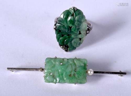 A VINTAGE CHINESE 9CT GOLD AND JADE BROOCH with matching rin...