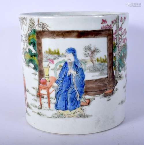 AN EARLY 20TH CENTURY CHINESE FAMILLE ROSE PORCELAIN BRUSH P...