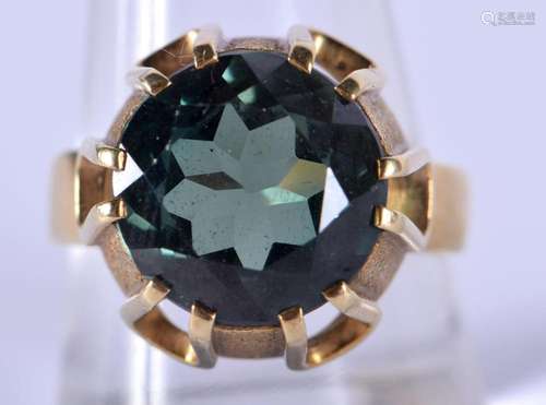 A 14CT GOLD GEM STONE RING. T. 8 grams.