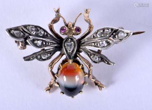 A LOVELY ANTIQUE BUG BROOCH. 4.2 grams. 2 cm x 2.5 cm.