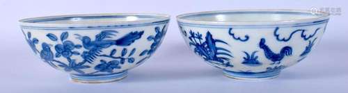 A PAIR OF CHINESE BLUE AND WHITE PORCELAIN BOWLS 20th Centur...