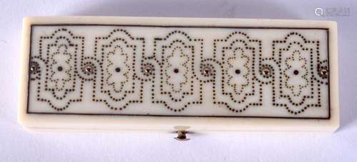 A FINE GEORGE III GOLD INLAID TOOTH PICK BOX. 6 cm x 2 cm.