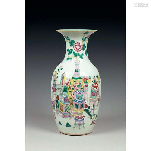 VASE GUANYIN en porcelaine et émaux polychromes dans le styl...