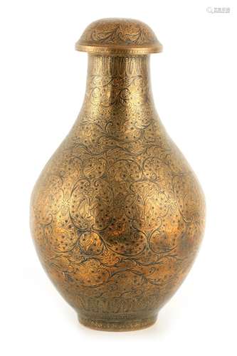 AN 18TH CENTURY PERSIAN BALUSTER SHAPED LIDDED VASE