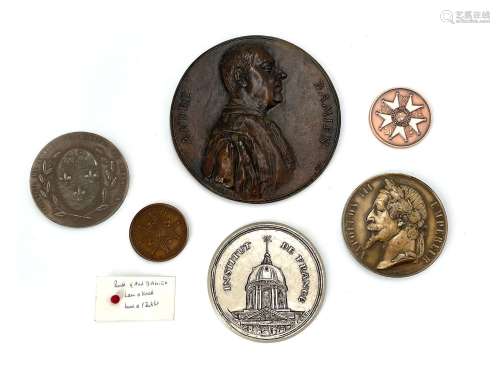 Souvenirs d'André DAMIen - Médaille en bronze d'aprè...