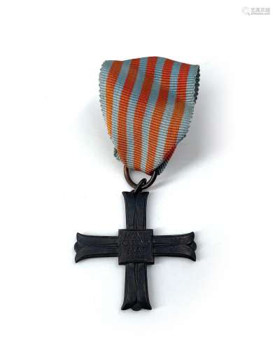 POLOGNE Croix de Monte CassinoEn bronze, attribuée «48959» 4...