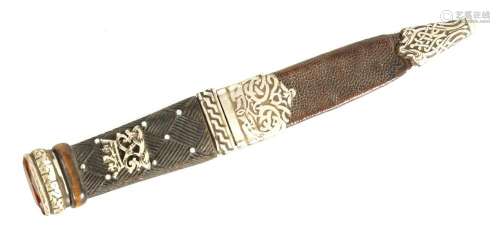 A 19TH CENTURY SCOTTISH SILVER MOUNTED DIRK
