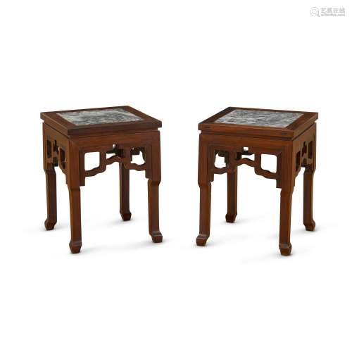 A pair of marble-inset hardwood stools 硬木嵌雲石方凳一對